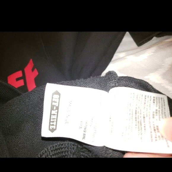 Off-White hoodie - Picture 2 of 7